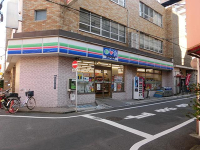 スリーエフ北池袋店 126m