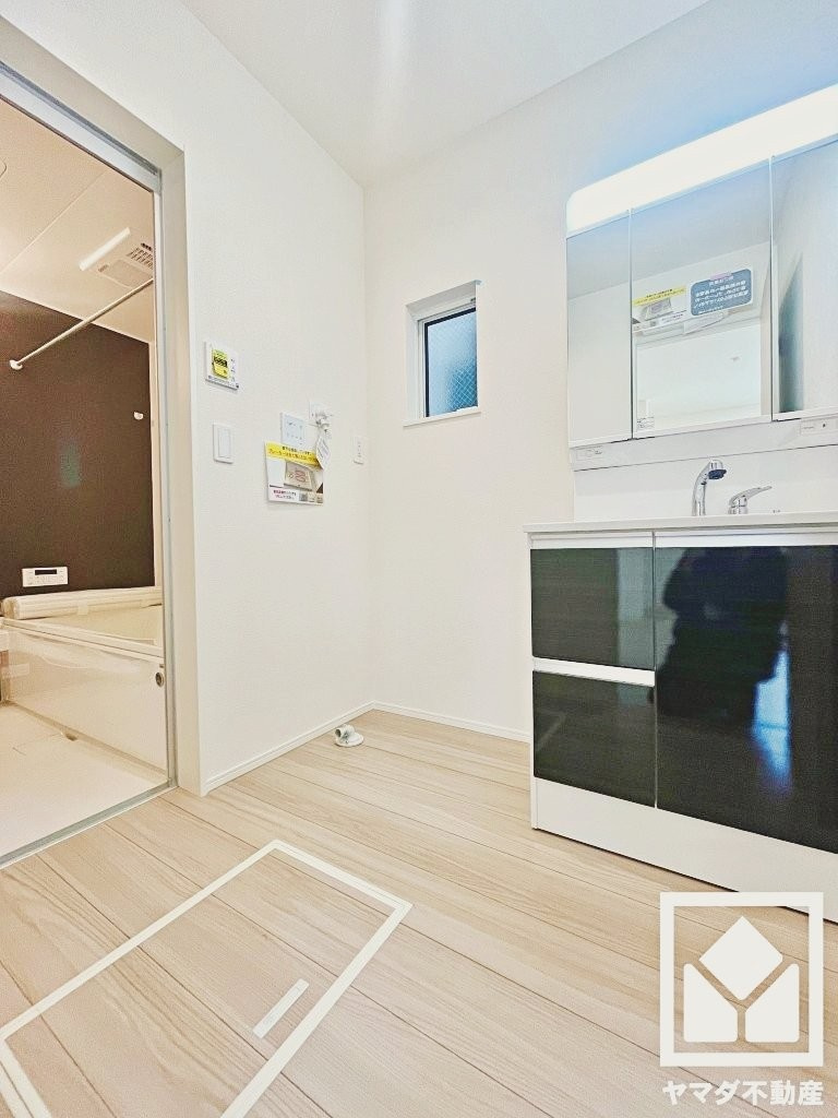 久御山町市田珠城　第1期　1号棟の洗面所