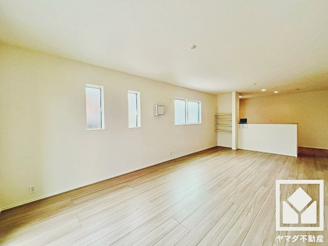 久御山町市田珠城　第1期　1号棟の居間・リビング