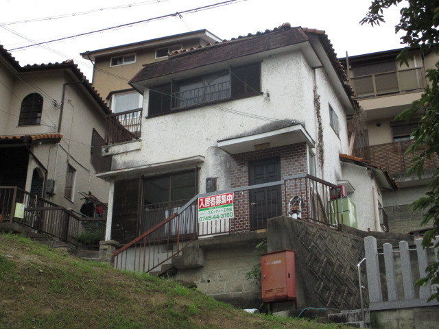北葛城郡王寺町元町１丁目の一戸建ての外観