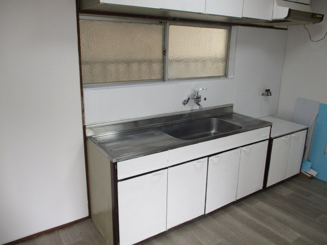 北葛城郡王寺町元町１丁目の一戸建てのキッチン