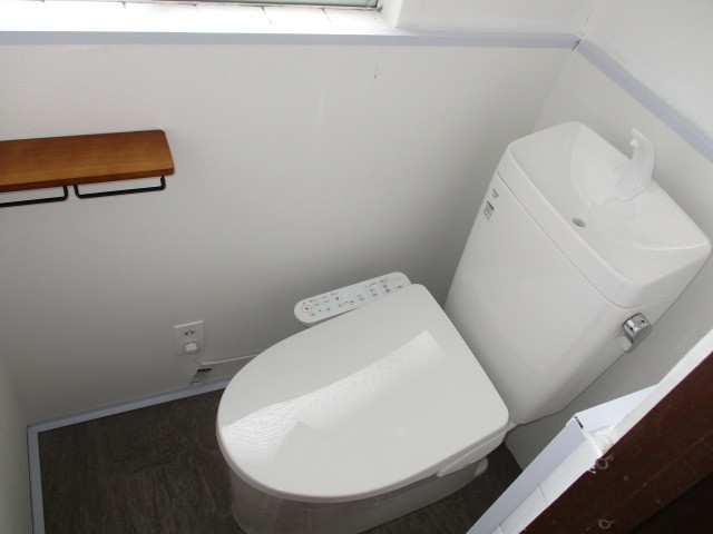 北葛城郡王寺町元町１丁目の一戸建てのトイレ