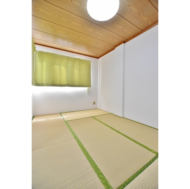 各務原市蘇原青雲町１丁目のアパートの居間・リビング|和室6帖