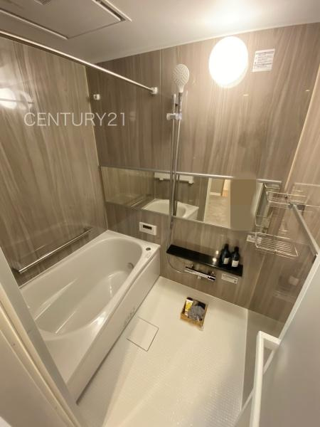 ビューパレー高崎歌川の浴室|浴室乾燥機付きで天候が悪い日でも手軽に衣類を乾燥させることができます。