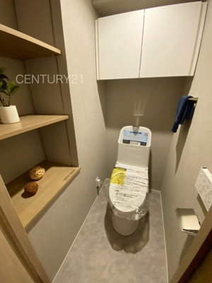 【トイレ】 | ビューパレー高崎歌川 | 温水シャワー洗浄機能付きです。