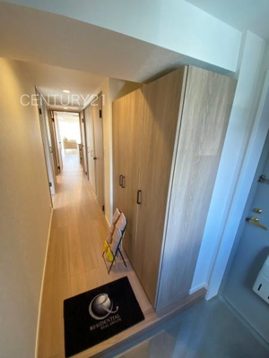 【玄関】 | エトワール高崎常盤町 | シューズボックス付きの玄関です。
上部も収納付きで多くの収納が可能です。