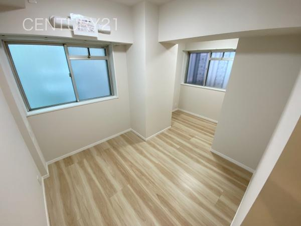 シーザーレジデンス高崎の洋室|２面採光の明るい洋室です。