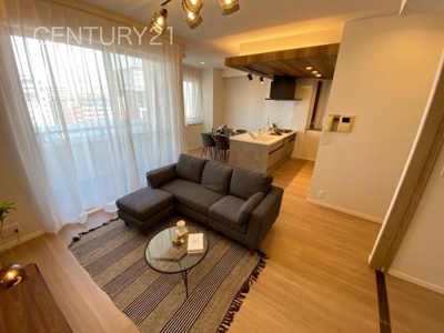 【居間・リビング】 | アパガーデンパレス高崎 | 大きいソファーがおける広々リビング