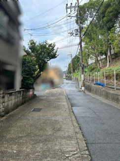 【前面道路含む現地写真】