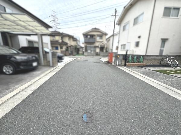 【前面道路含む現地写真】