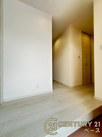 リーブルガーデン磯壁 １号棟 ／新築一戸建の内装|■現地撮影写真■こちらは玄関から見た廊下部分です！