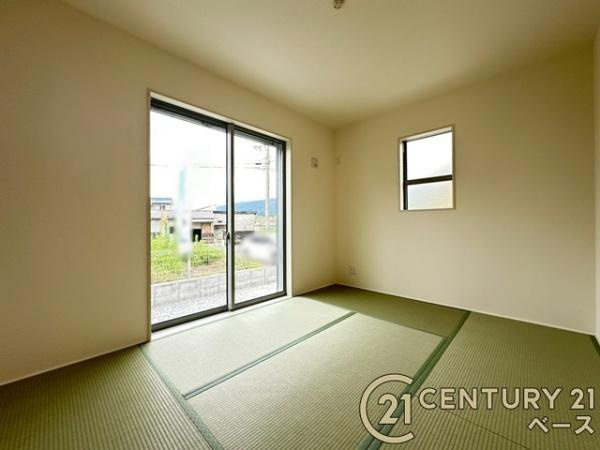リーブルガーデン磯壁 ２号棟 ／新築一戸建の和室|■現地撮影写真■ほっこり落ち着ける和室！客間としてもご利用いただけます！