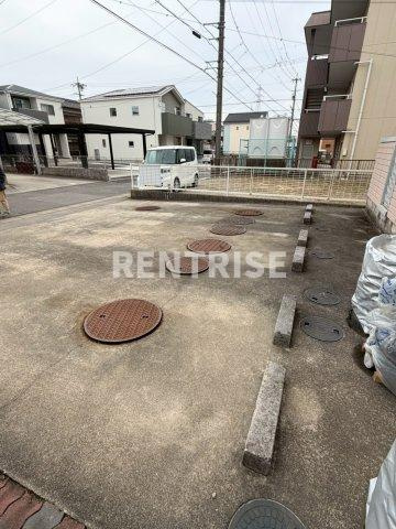 COMFORT97の駐車場