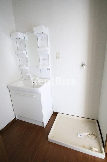 ＤＵＰＬＥＸ 国王６６Ｃの浴室