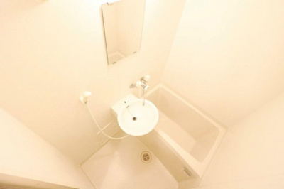 【浴室】 | レオパレスパストラーレⅡ | 浴室乾燥機で雨や雪の日でもらくらくお洗濯！