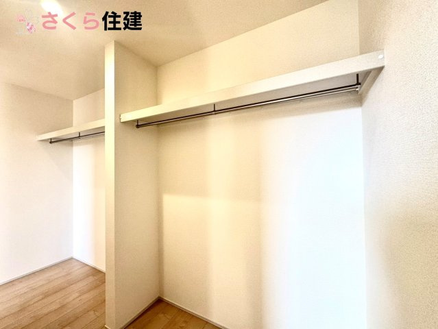 第1下野大光寺　4号棟の収納|衣類はもちろん、お子様との思い出もたっぷりしまえるウォークインクローゼット

