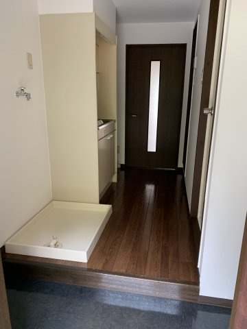 アルトラマンション　C棟の玄関