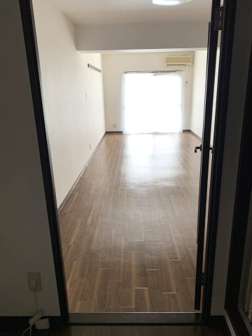 アルトラマンション　C棟の玄関