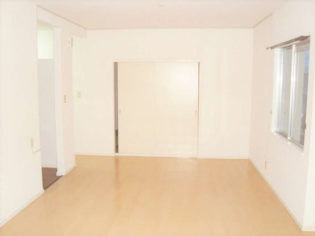 長門石ビレッジの洋室|明るい洋室です