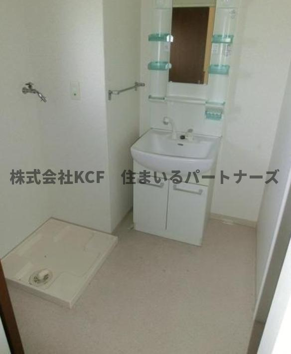 カーサヴェルデ宮ノ陣の洗面所|脱衣スペースもあります
