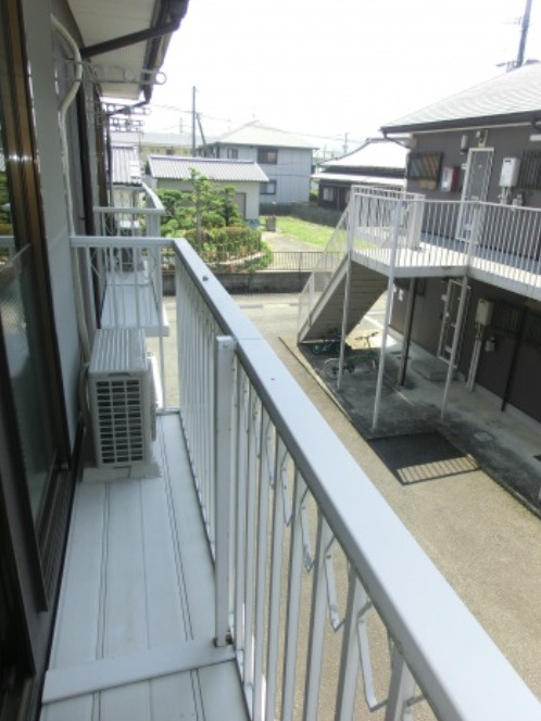 フリーデBのバルコニー|落ち着いた時間を過ごせるバルコニーです