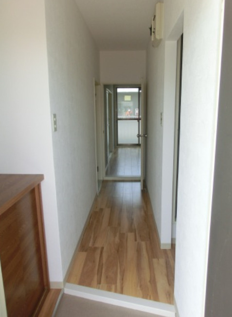 フリーデBの玄関