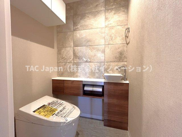 オーベル池袋立教通りのその他|十分なスペースを確保したトイレ。
収納もございますのでシンプルな空間を保てます。