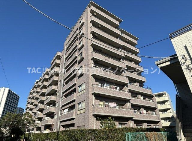 オーベル池袋立教通りの外観|～Appearance～
青空に映えるこの雄大な佇まい。
陽当たり、立地、周辺環境など恵まれた好条件となっております。