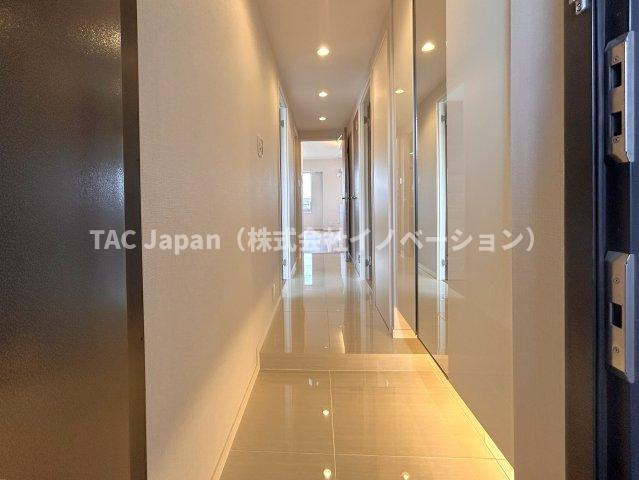 オーベル池袋立教通りのその他|玄関ホールがスッキリ広々としていると帰る時も出ていく時も気持ちが良い。来客を出迎える玄関が綺麗ならその家の印象が良くなる。
