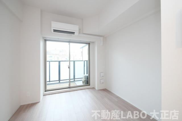 エスリード弁天町桜通レジデンスの居間・リビング