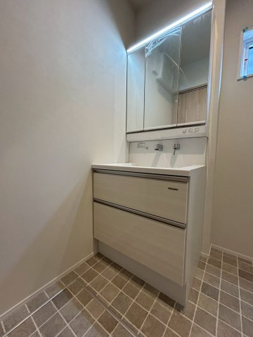 新築戸建　長野市三輪八丁目の独立洗面台