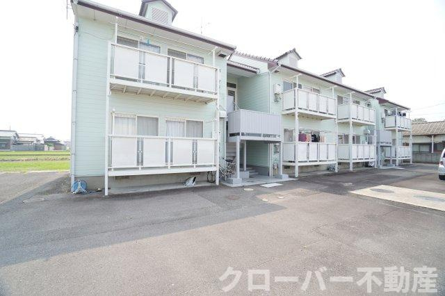 メゾニティ郡家の駐車場