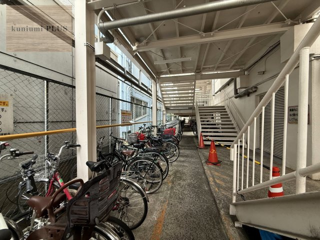 ファミリーコーポ今福の駐輪場