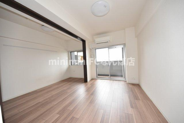 プレサンス立売堀パークシティの居間・リビング