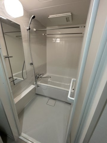 ファーストフィオーレ東灘の浴室|日々の疲れを癒すお風呂付です