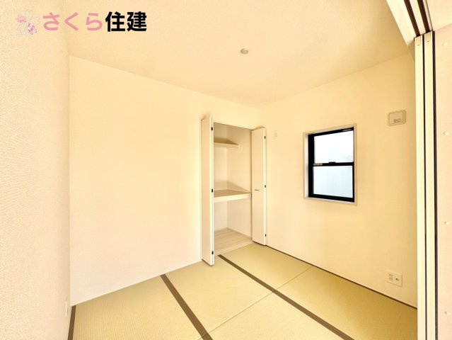 第1下野大光寺　3号棟の和室|扱いやすくデザイン性の高い畳の和室はお昼寝スペースや、お孫さんが泊まりに来たら客間にもなります。