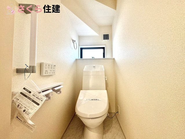 第1下野大光寺　3号棟のトイレ|トイレは各階完備。夜、トイレに起きても、2階の寝室から1階のトイレに降りる必要はありません。