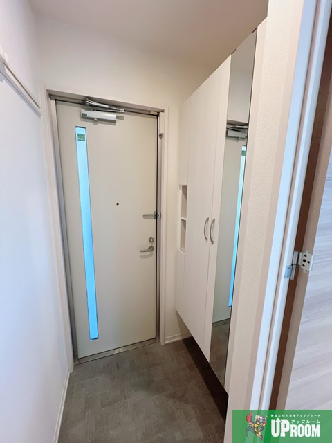 キャトルセゾン桜館の玄関