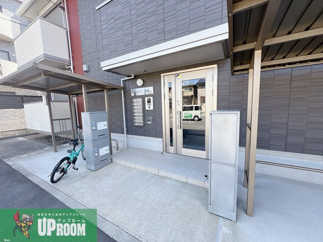 キャトルセゾン桜館のエントランス