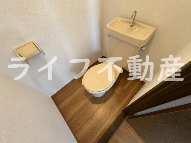 小阪駅前ヴィラデステのトイレ|清潔感のあるトイレです