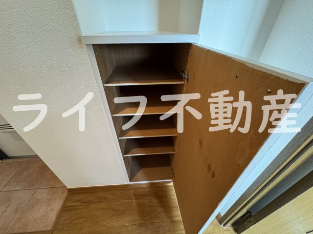 小阪駅前ヴィラデステの収納|ちょっとした収納スペースも充実しています