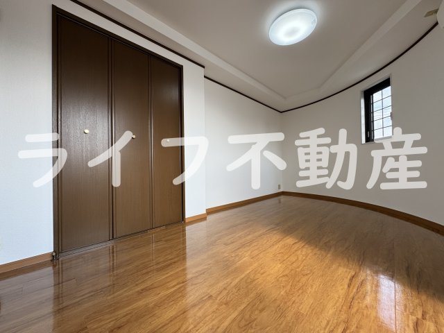 小阪駅前ヴィラデステの居間・リビング|ゆったり過ごせるリビングです