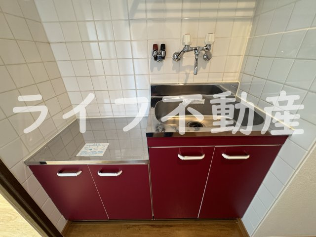 小阪駅前ヴィラデステのキッチン|お料理しやすいキッチンです