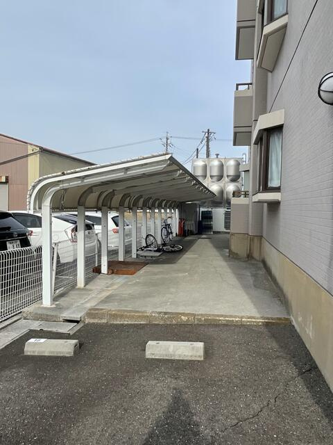 テラスノバ穂積【6階】の駐輪場