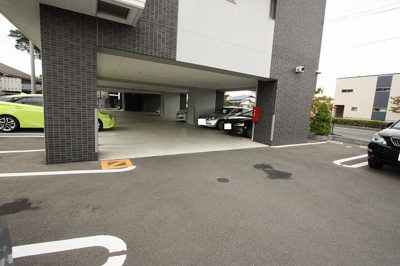 【駐車場】 | アヴェニュー昴 | 駐車場