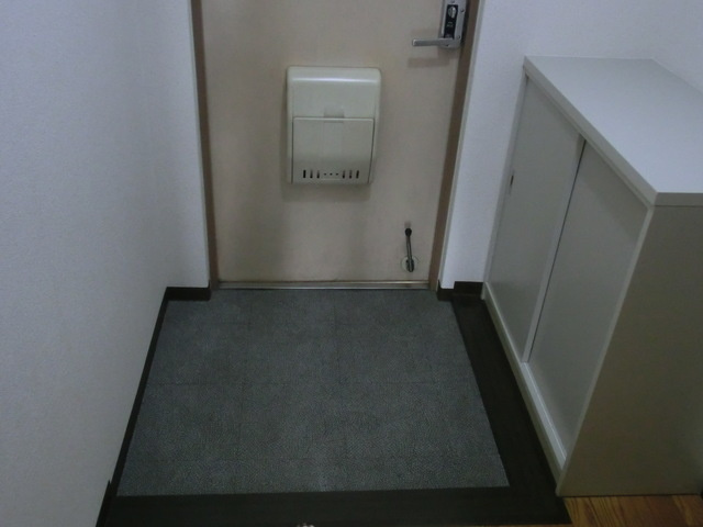 エバーグレイス森本の玄関