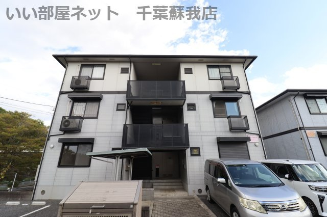 サバーブトリプルⅡの外観|おしゃれな外観です