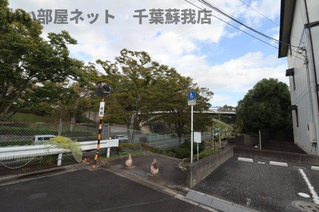 サバーブトリプルⅡの周辺