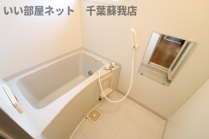 サバーブトリプルⅡの浴室|きれいなお風呂です