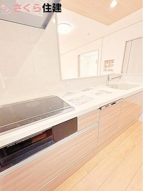 いろどりアイタウン宇都宮市細谷23-P1　3号棟のキッチン|コンロは安全なIHクッキングヒーターです♪